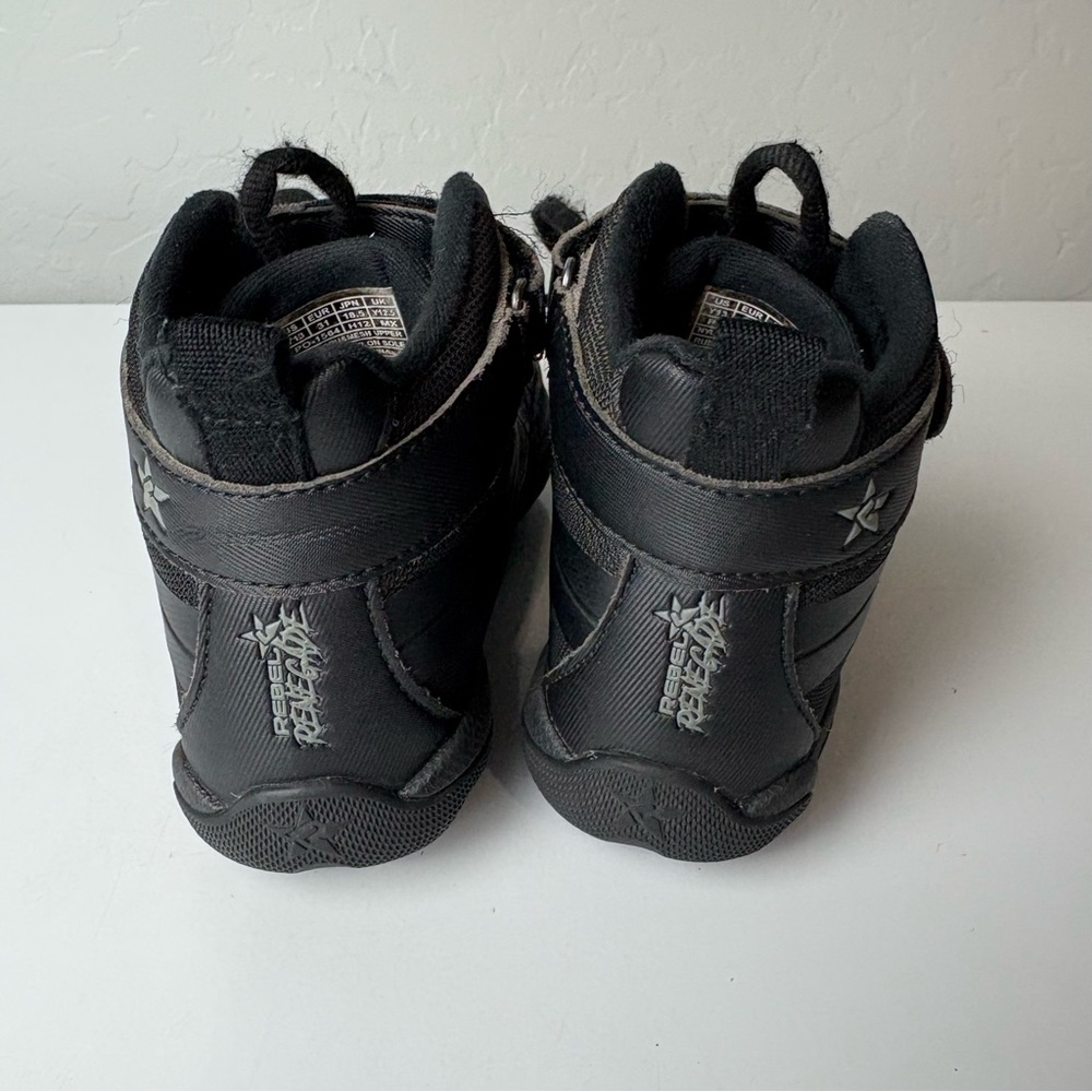 Rebel Renegade blackout high-top performance cheer shoes and bag size youth 13 - Picture 4 of 16